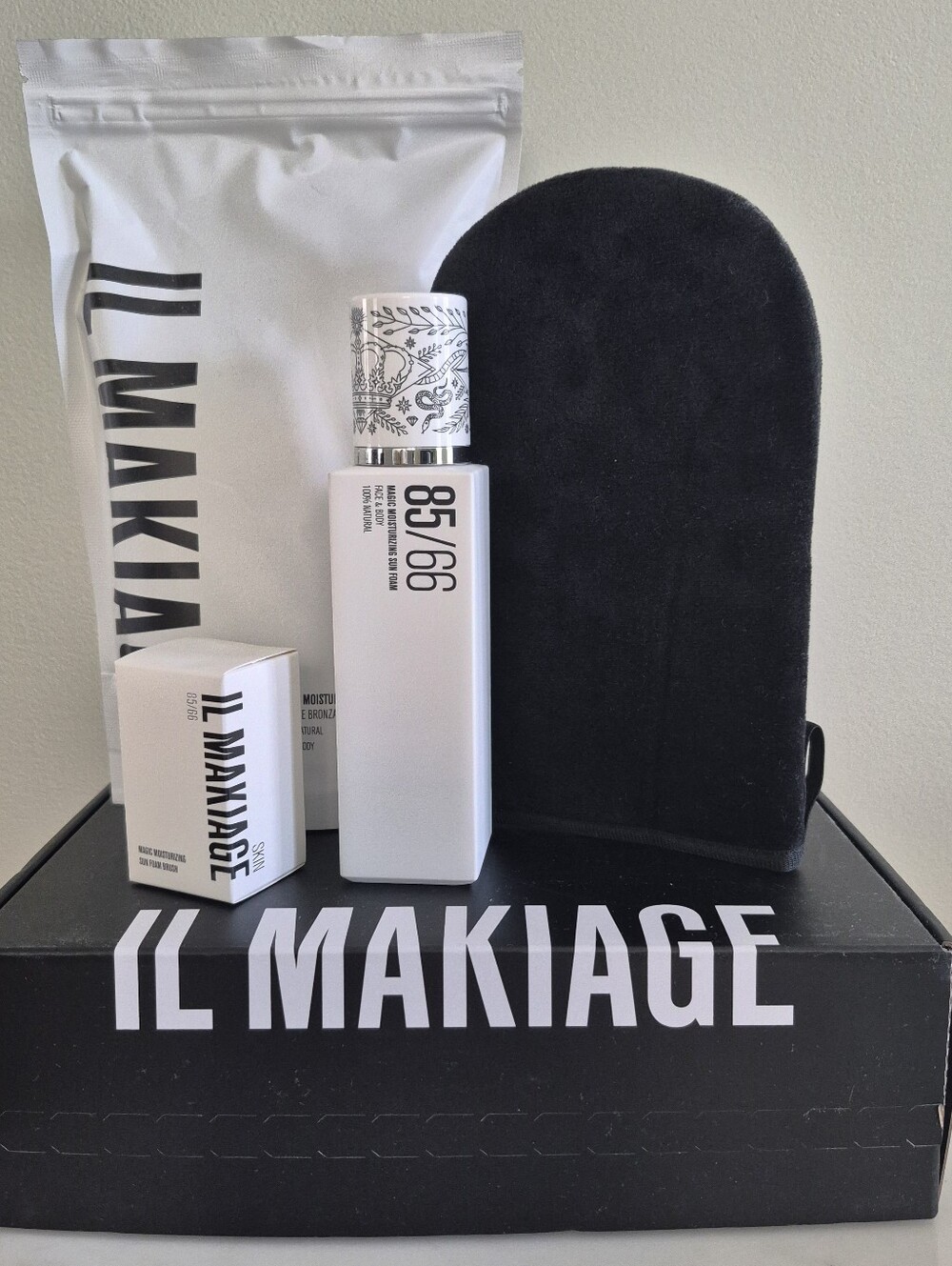 IL MAKIAGE White & Black Magic Moisturizing Sun Foam 85/66 NEW With Box